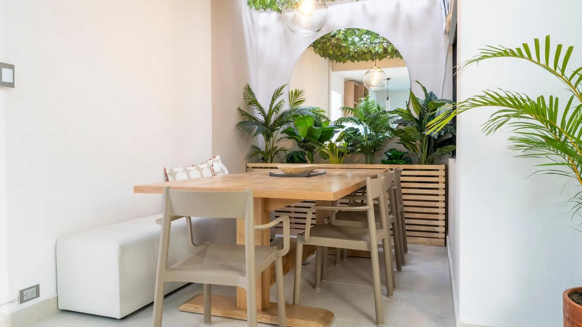 Cozy Apartment Located In Manila With Jacuzzi And Ac Medellín